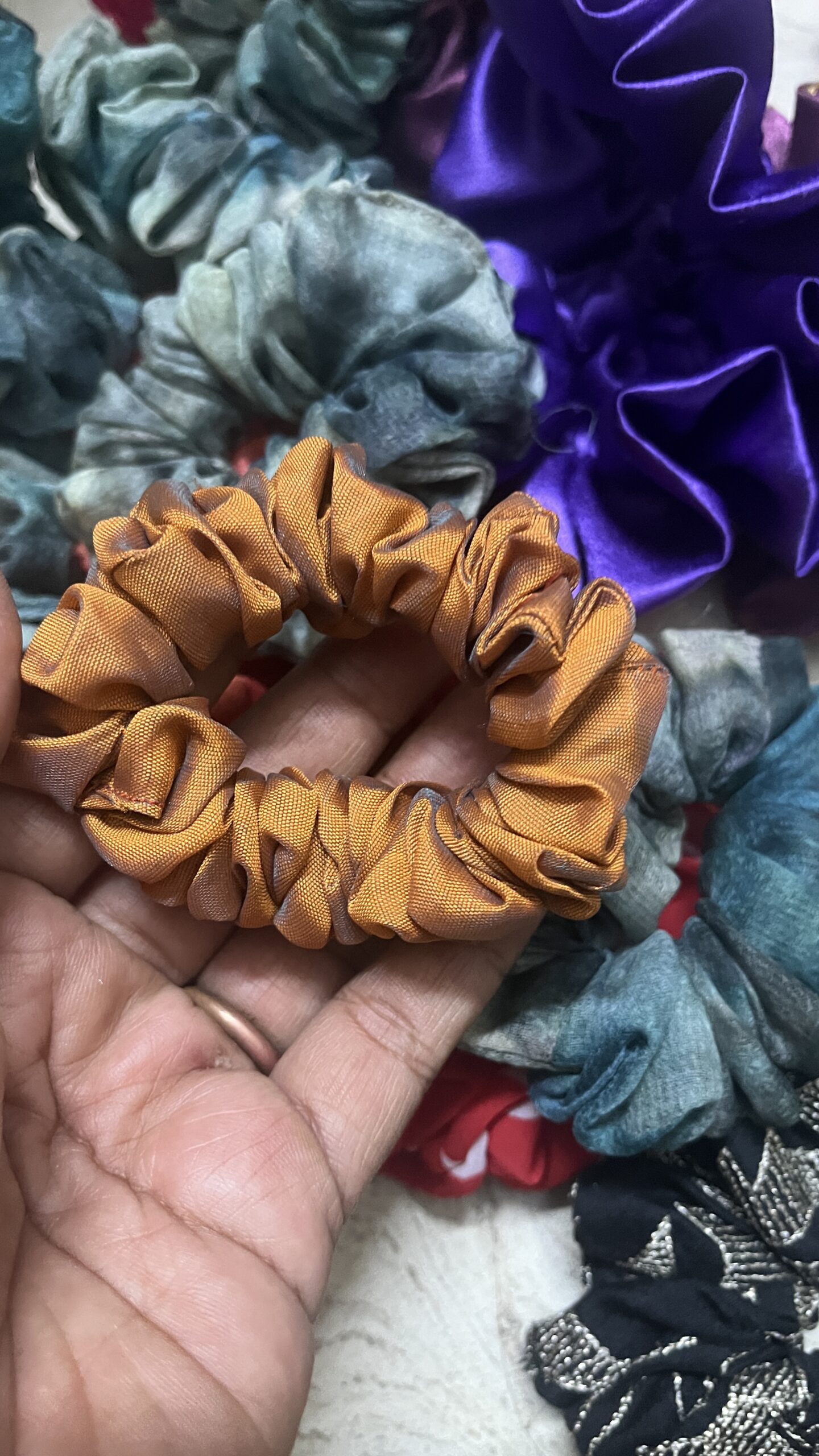 Mud orange Silk cotton scrunchie