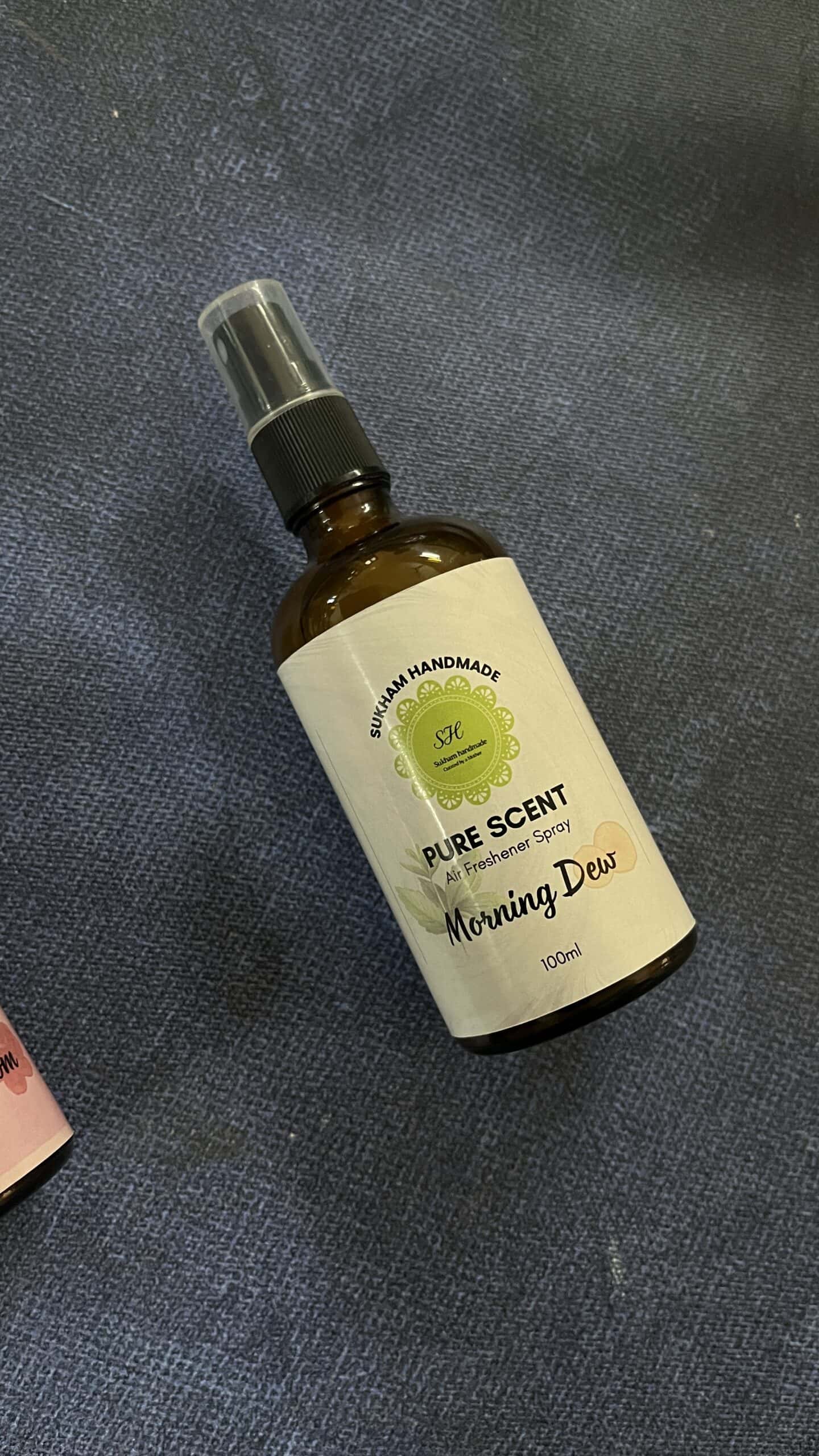 Pure scent - Air freshner Spray- Morning dew (Sandalwood + Peppermint)